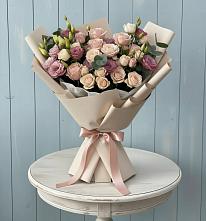 Букет цветов из:  Розы и Лизиантусы в Татищево
