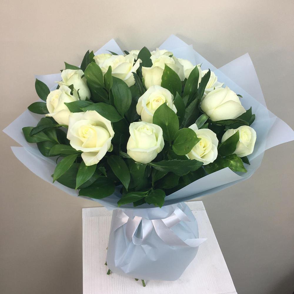 Букет 15 Белых роз Проуд в Татищево
