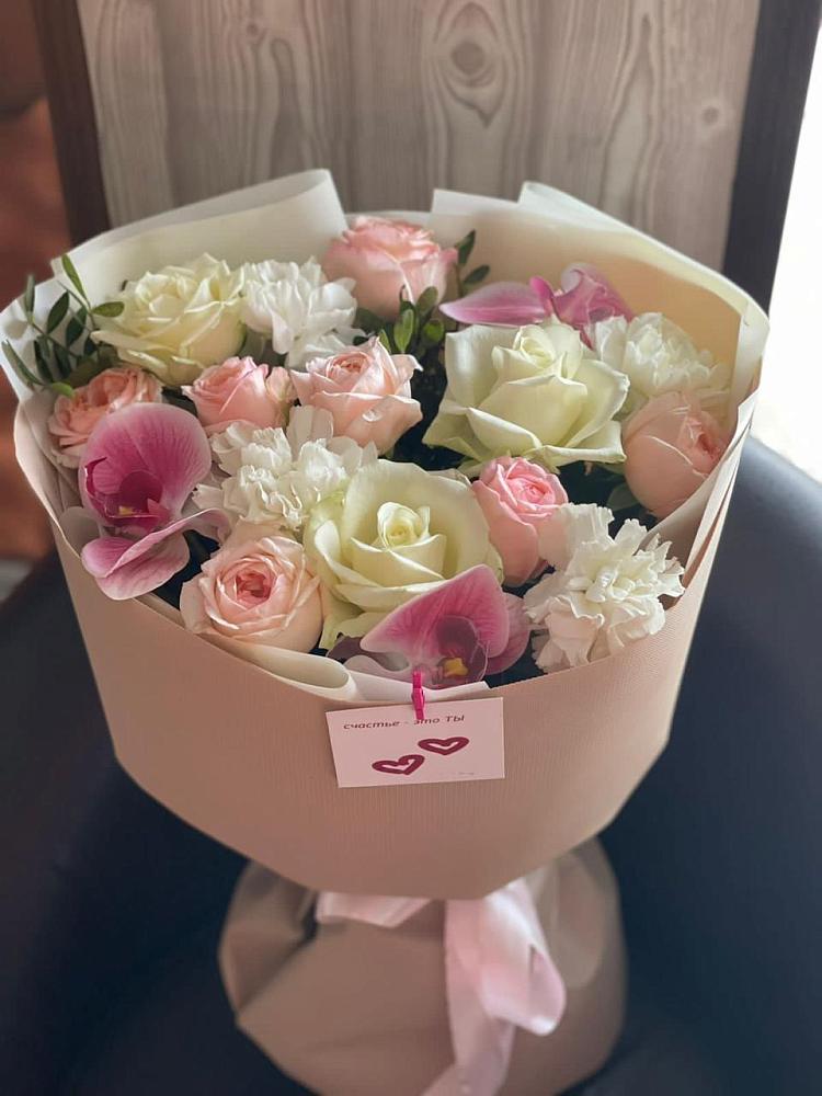 Букет цветов из: Орхидеи, Розы и Гвоздики в Татищево