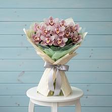 Букет цветов из:  Орхидеи и Розы в Татищево