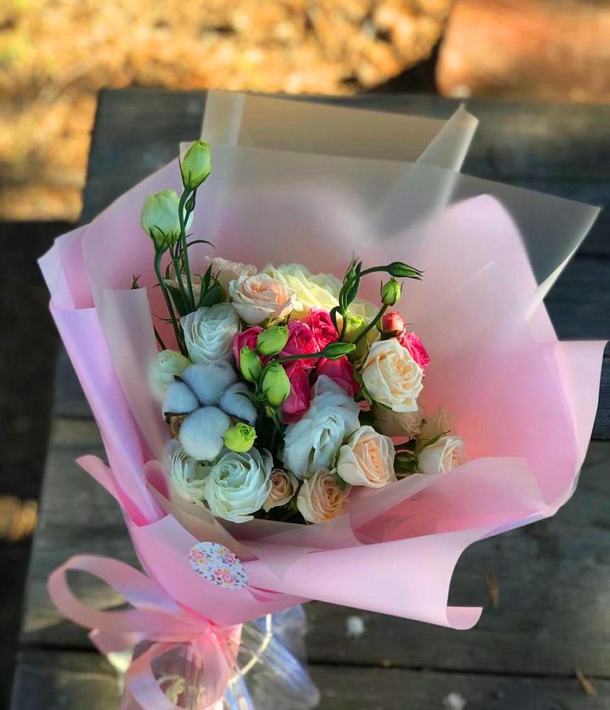 Букет цветов из: Розы и Лизиантусы в Татищево