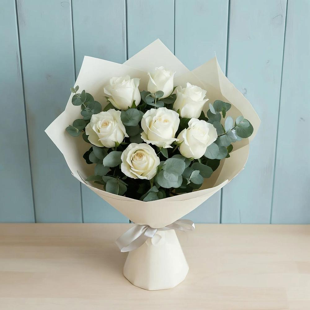 Букет Белые розы в Эвкалипте в Татищево