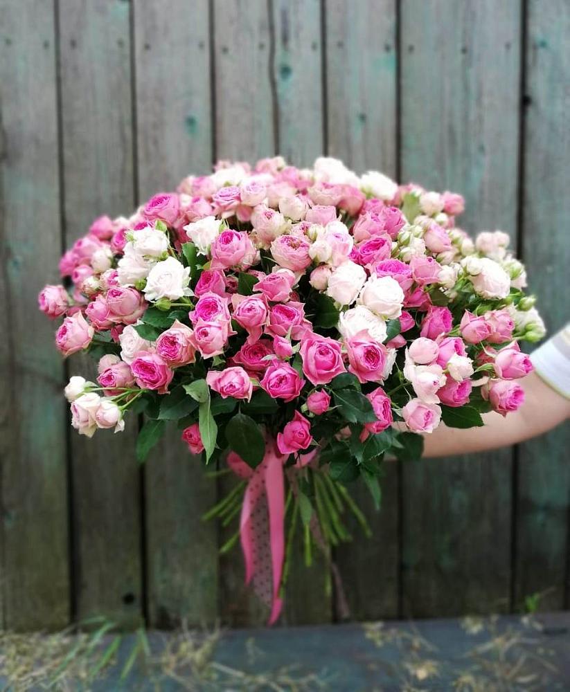 Букет Розовые кустовые розы Натали и Лав Лидия в Татищево