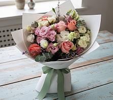 Букет цветов из:  Розы, Лизиантусы и Гвоздики в Татищево