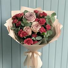 Букет цветов из:  Гвоздики и Розы в Татищево