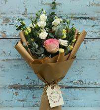 Букет цветов из:  Розы и Лизиантусы в Татищево