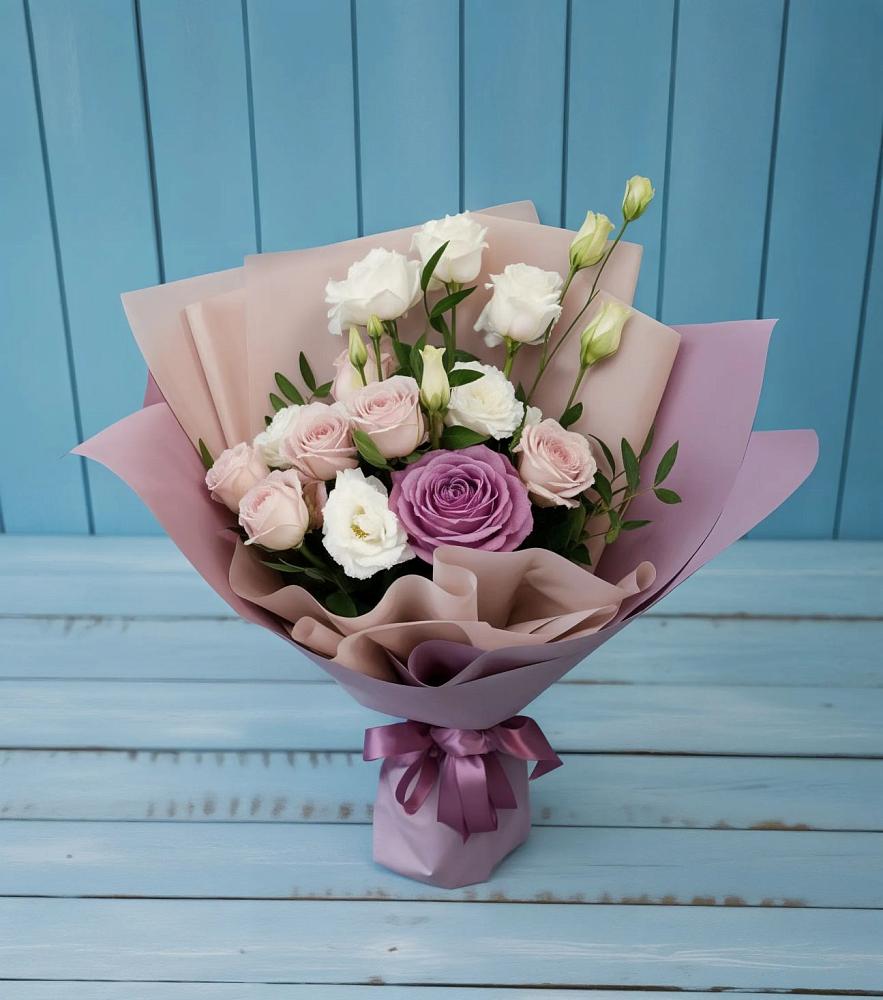 Букет цветов из: Розы и Лизиантусы в Татищево